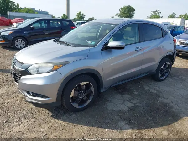 3CZRU6H52JG701998 2018 HONDA HR-V - Image 2