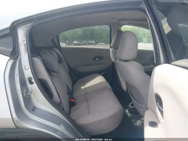 3CZRU6H52JG705548 2018 HONDA HR-V - Image 8