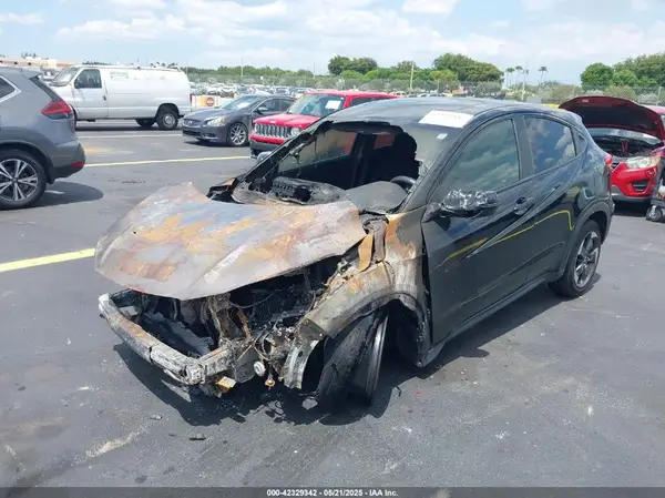 3CZRU6H52JG712564 2018 HONDA HR-V - Image 2
