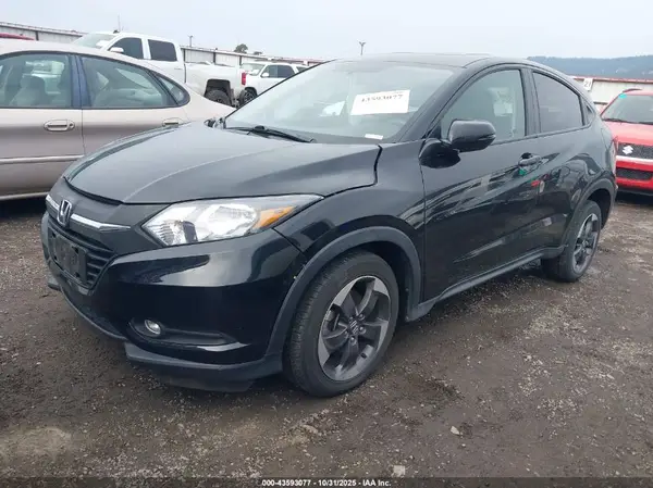 3CZRU6H52JG715335 2018 HONDA HR-V - Image 2