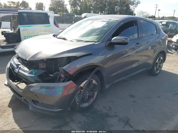 3CZRU6H52JG718624 2018 HONDA HR-V - Image 2