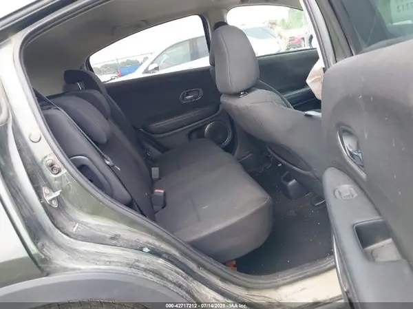 3CZRU6H52JG727341 2018 HONDA HR-V - Image 8