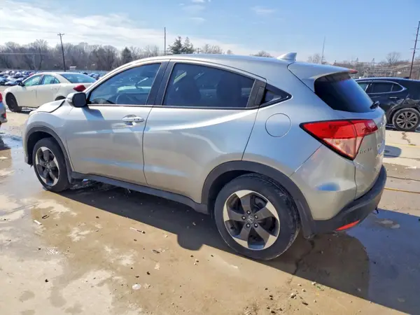 3CZRU6H52JG727856 2018 HONDA HR-V - Image 2