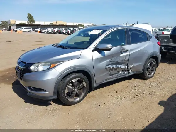 3CZRU6H52JG729557 2018 HONDA HR-V - Image 2