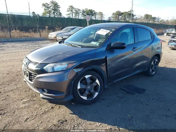 3CZRU6H52JM708516 2018 HONDA HR-V - Image 2