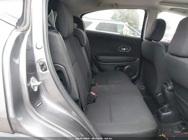 3CZRU6H52JM708547 2018 HONDA HR-V - Image 8