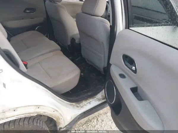 3CZRU6H52JM708788 2018 HONDA HR-V - Image 8