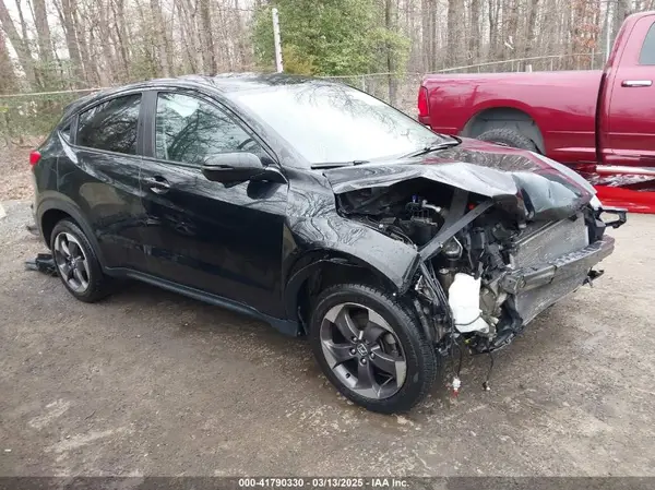3CZRU6H52JM716499 2018 HONDA HR-V - Image 1