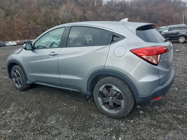 3CZRU6H52JM728569 2018 HONDA HR-V - Image 2