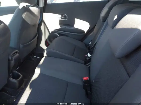 3CZRU6H52KM712339 2019 HONDA HR-V - Image 8