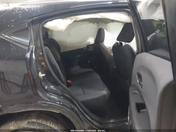 3CZRU6H52KM727021 2019 HONDA HR-V - Image 8