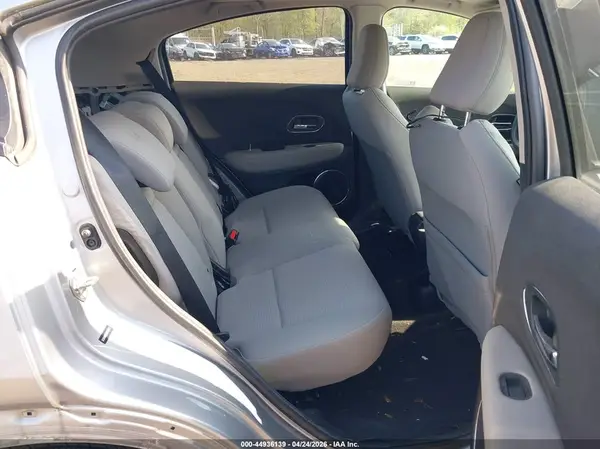 3CZRU6H52KM732946 2019 HONDA HR-V - Image 8