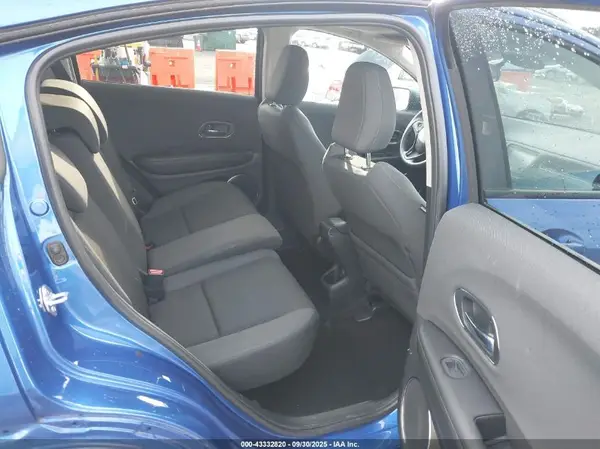 3CZRU6H52MM733615 2021 HONDA HR-V - Image 8