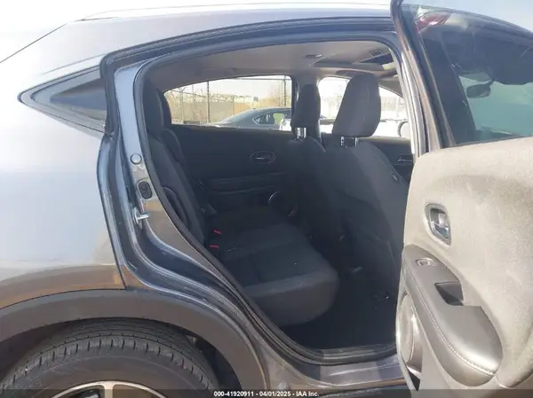 3CZRU6H52MM751838 2021 HONDA HR-V - Image 8