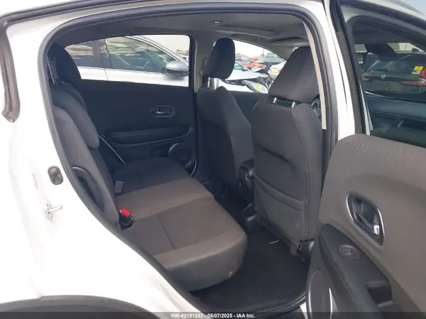 3CZRU6H52MM752388 2021 HONDA HR-V - Image 8