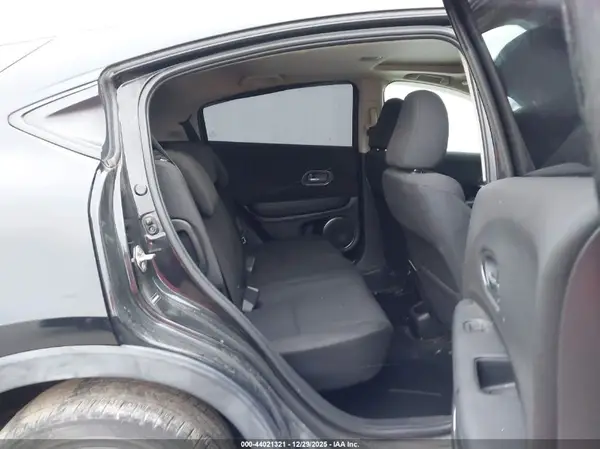 3CZRU6H53GM710459 2016 HONDA HR-V - Image 8