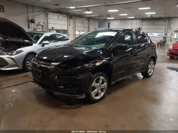 3CZRU6H53GM735717 2016 HONDA HR-V - Image 2