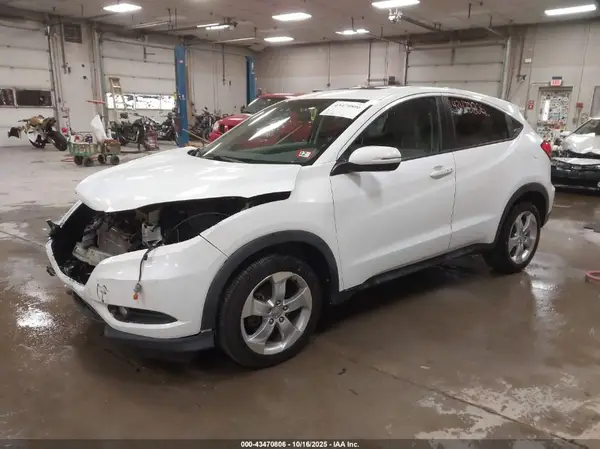 3CZRU6H53GM736866 2016 HONDA HR-V - Image 2