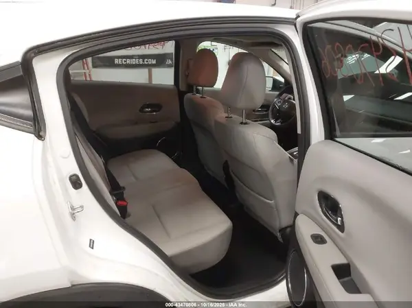 3CZRU6H53GM736866 2016 HONDA HR-V - Image 8