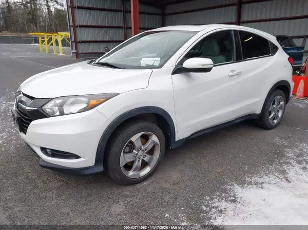3CZRU6H53GM757653 2016 HONDA HR-V - Image 2