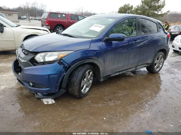 3CZRU6H53HG702118 2017 HONDA HR-V - Image 2