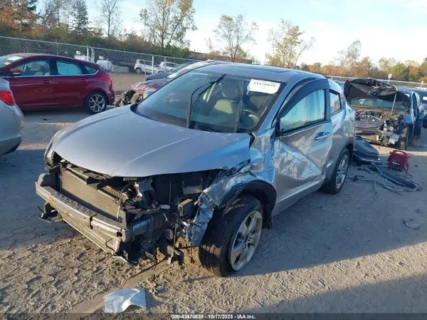 3CZRU6H53HG704497 2017 HONDA HR-V - Image 2