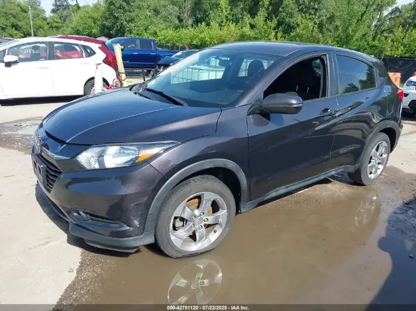 3CZRU6H53HM701035 2017 HONDA HR-V - Image 2