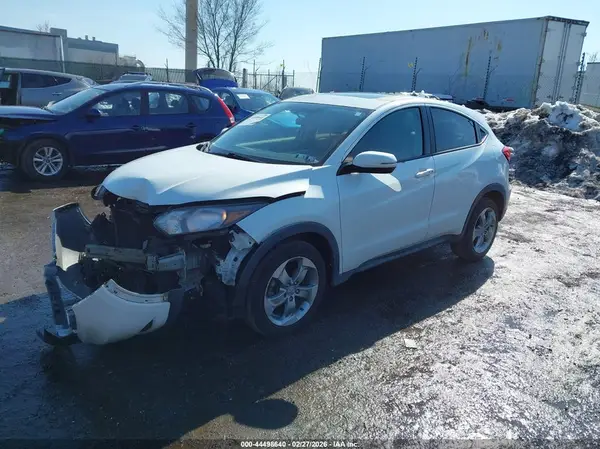 3CZRU6H53HM701147 2017 HONDA HR-V - Image 2