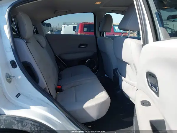 3CZRU6H53HM701147 2017 HONDA HR-V - Image 8