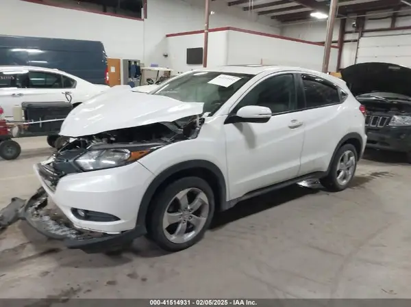 3CZRU6H53HM706459 2017 HONDA HR-V - Image 2