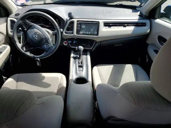 3CZRU6H53HM710558 2017 HONDA HR-V - Image 8