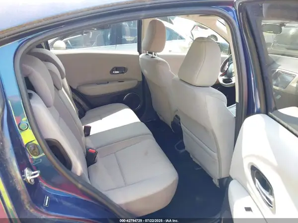 3CZRU6H53HM712908 2017 HONDA HR-V - Image 8