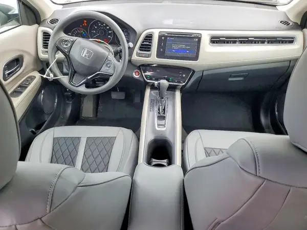 3CZRU6H53HM713640 2017 HONDA HR-V - Image 8