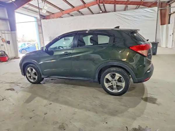 3CZRU6H53HM716182 2017 HONDA HR-V - Image 2