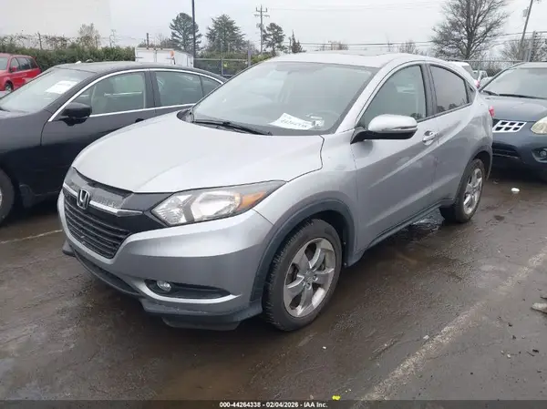 3CZRU6H53HM719177 2017 HONDA HR-V - Image 2