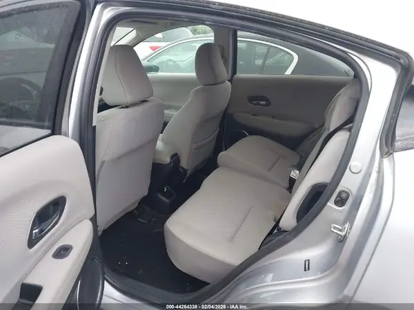 3CZRU6H53HM719177 2017 HONDA HR-V - Image 8