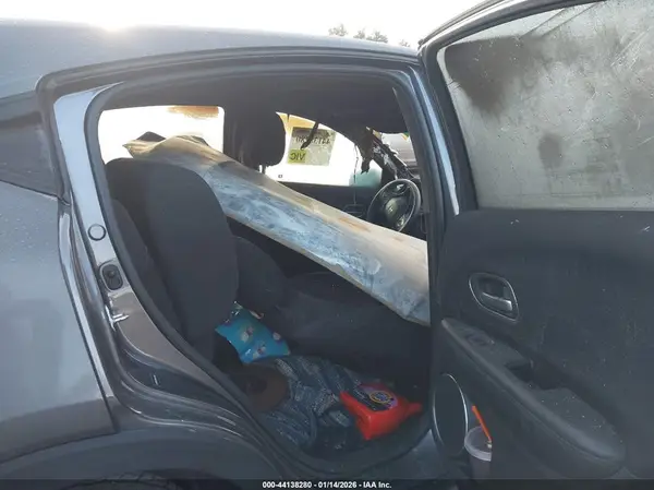 3CZRU6H53HM719972 2017 HONDA HR-V - Image 8