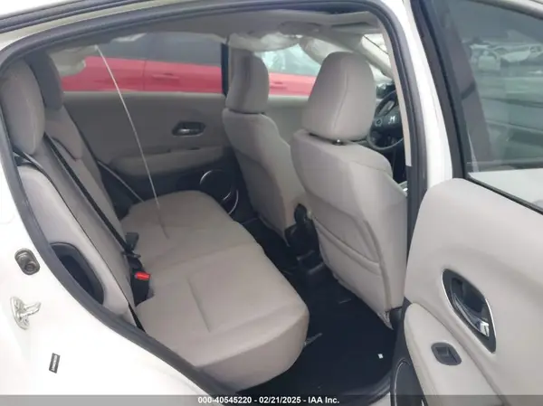 3CZRU6H53HM720684 2017 HONDA HR-V - Image 8