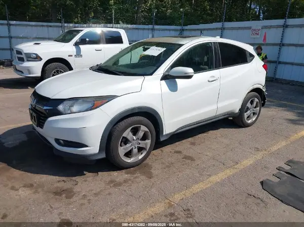 3CZRU6H53HM720832 2017 HONDA HR-V - Image 2