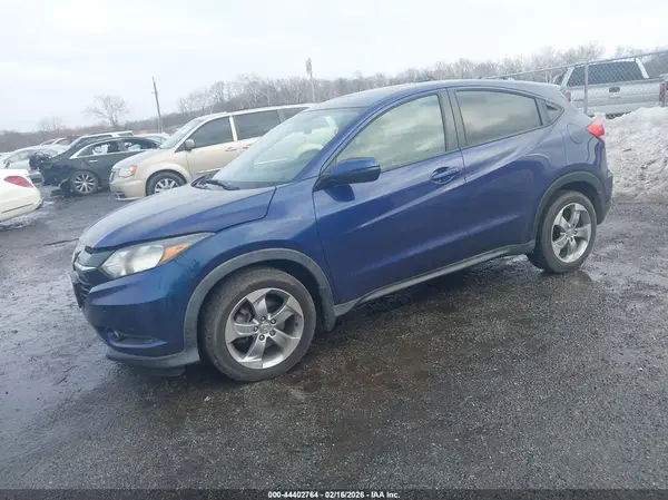 3CZRU6H53HM726968 2017 HONDA HR-V - Image 2