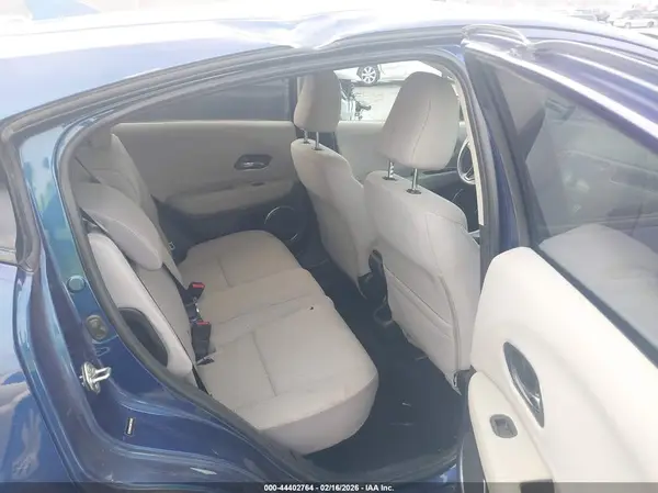 3CZRU6H53HM726968 2017 HONDA HR-V - Image 8