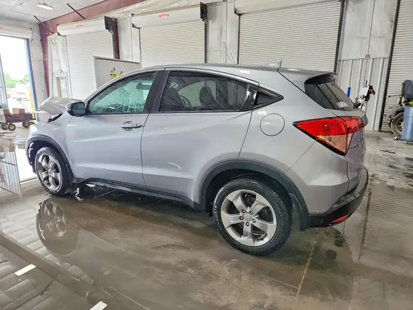 3CZRU6H53HM727666 2017 HONDA HR-V - Image 2