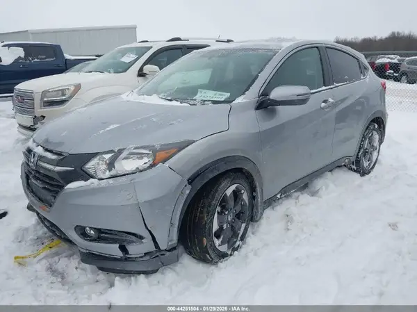 3CZRU6H53JG703484 2018 HONDA HR-V - Image 2
