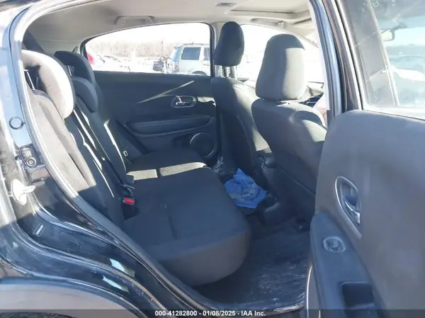 3CZRU6H53JG706675 2018 HONDA HR-V - Image 8