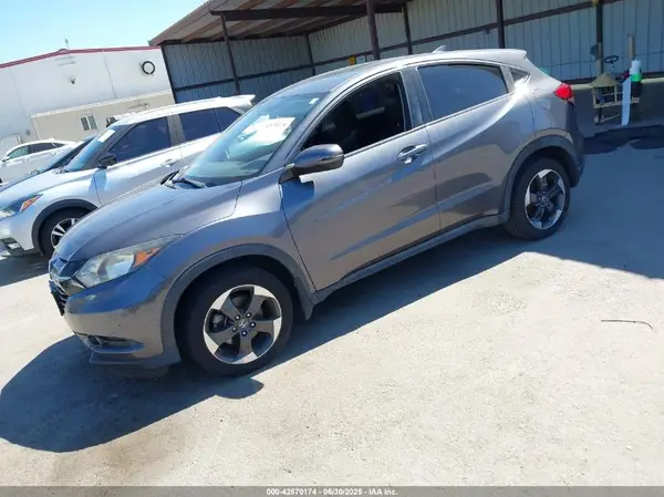3CZRU6H53JG710337 2018 HONDA HR-V - Image 2