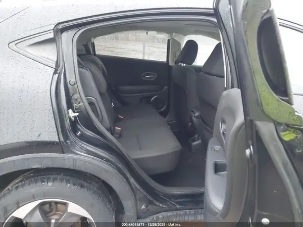 3CZRU6H53JG715683 2018 HONDA HR-V - Image 8