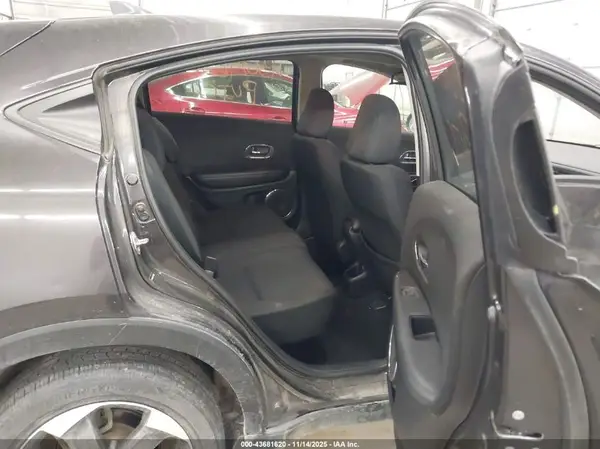 3CZRU6H53JG716171 2018 HONDA HR-V - Image 8