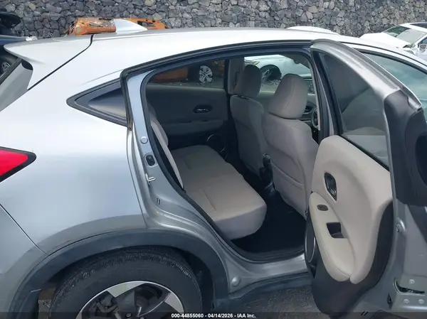 3CZRU6H53JG719944 2018 HONDA HR-V - Image 8