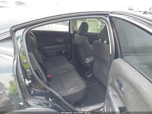 3CZRU6H53JG723153 2018 HONDA HR-V - Image 8
