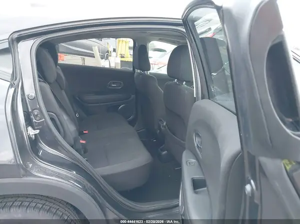 3CZRU6H53JG726926 2018 HONDA HR-V - Image 8